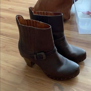 Dansko clog boots